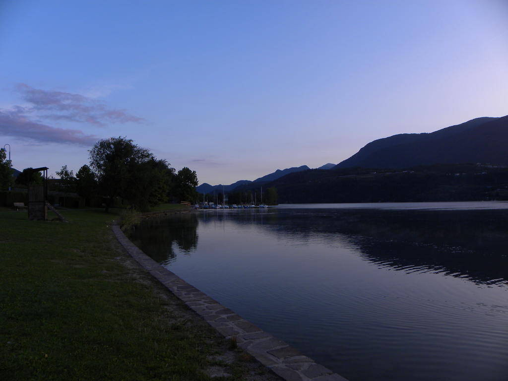Ferienwohnung Casa De Val Calceranica al Lago Exterior foto