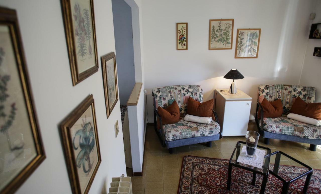 Ferienwohnung Casa De Val Calceranica al Lago Exterior foto