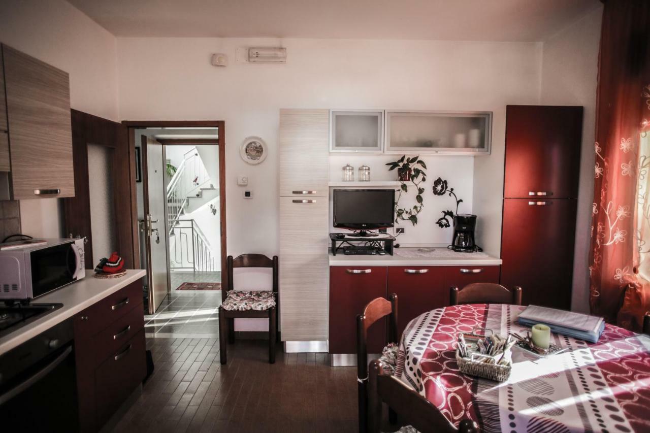 Ferienwohnung Casa De Val Calceranica al Lago Exterior foto